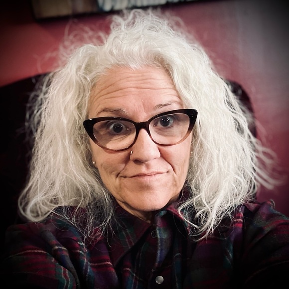 Meet your Posher! - Picture 12 of 14